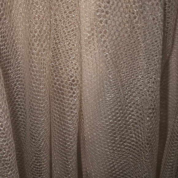 Gorgeous cream floor length dress. - Picture 4 of 6